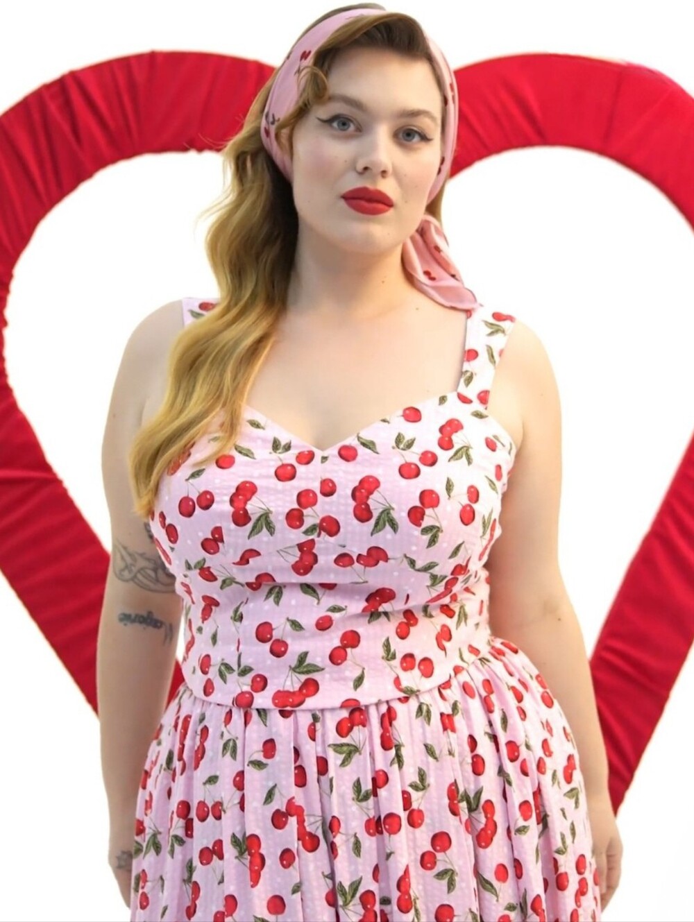 NWT Torrid 2 Retro Chic Sweetheart Cherry Print Crop Top CX-3865